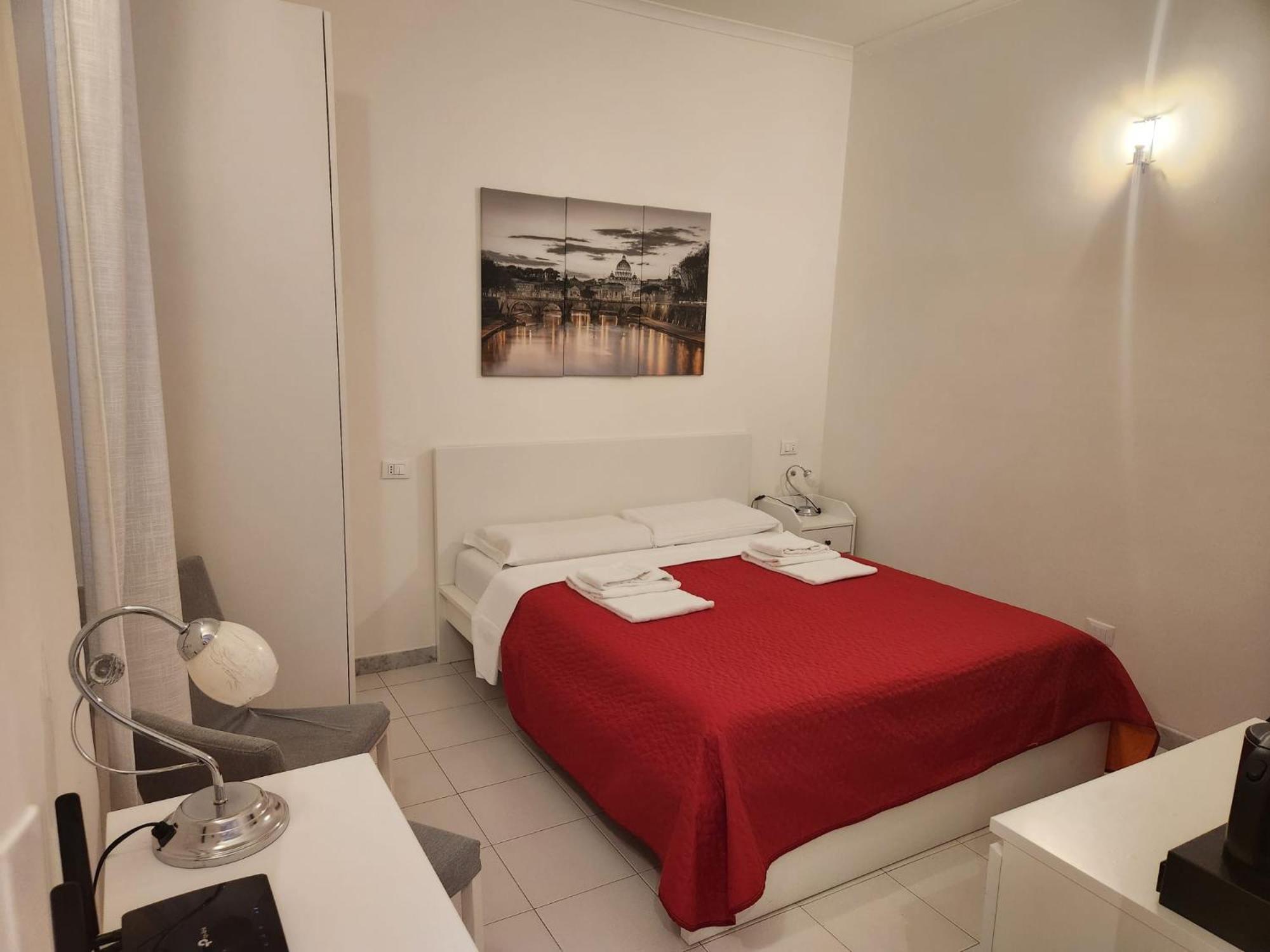 Monolocale Suite Con Terrazzino Rome Bagian luar foto